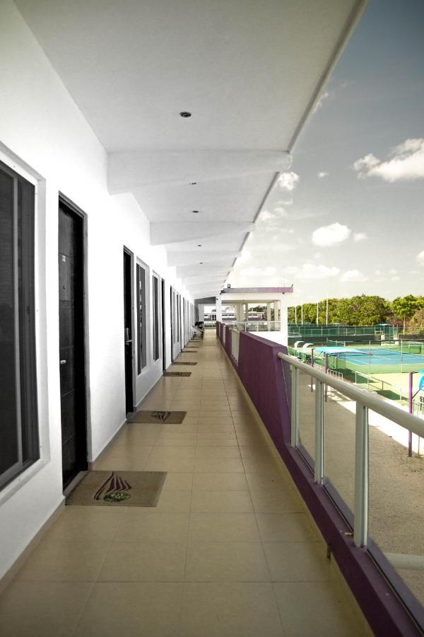 Cancun Tennis Inn Cancún Zewnętrze zdjęcie